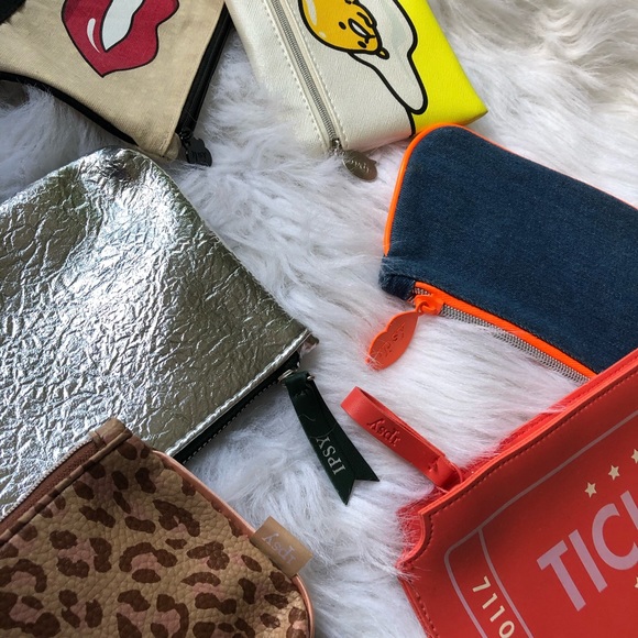 4 for $25 IPSY Assorted Cosmetic Bags 💼 - Picture 2 of 6